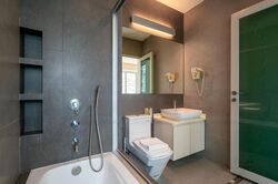 Surrey Road (D11), Apartment #484278311